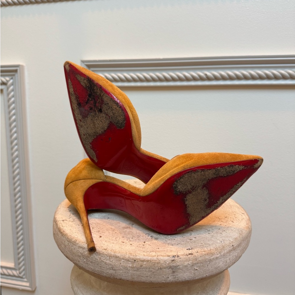 Christian Louboutin Mustard Suede Iriza 39EU - Picture 7 of 7